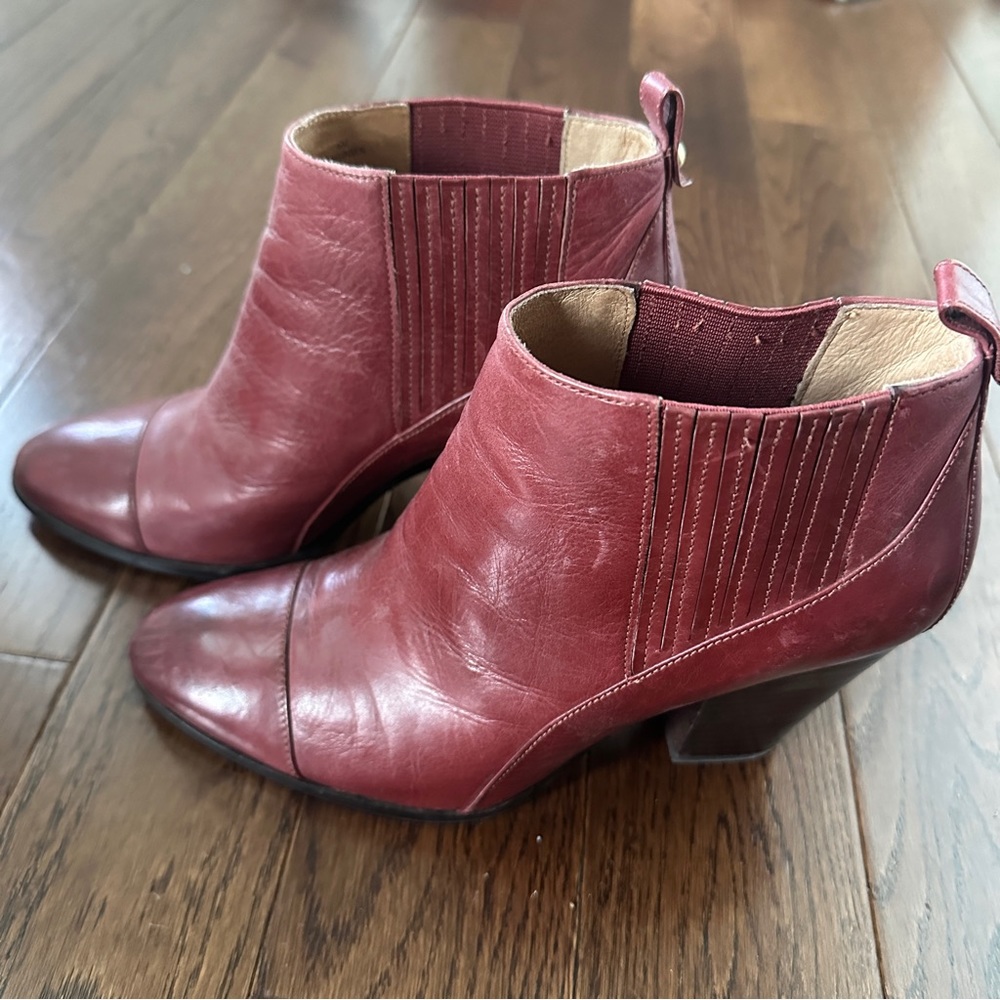 Joan & David maroon ankle booties